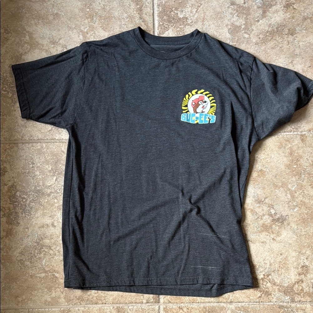 Buc-ee's Dark Gray Short Sleeve Tee